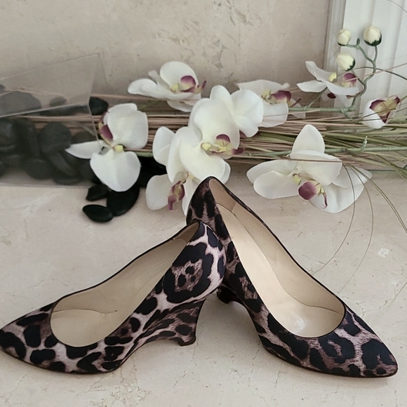 Kate Spade New York Deb Leopard  Printed Satin Wedges Size 7 - Picture 3 of 8